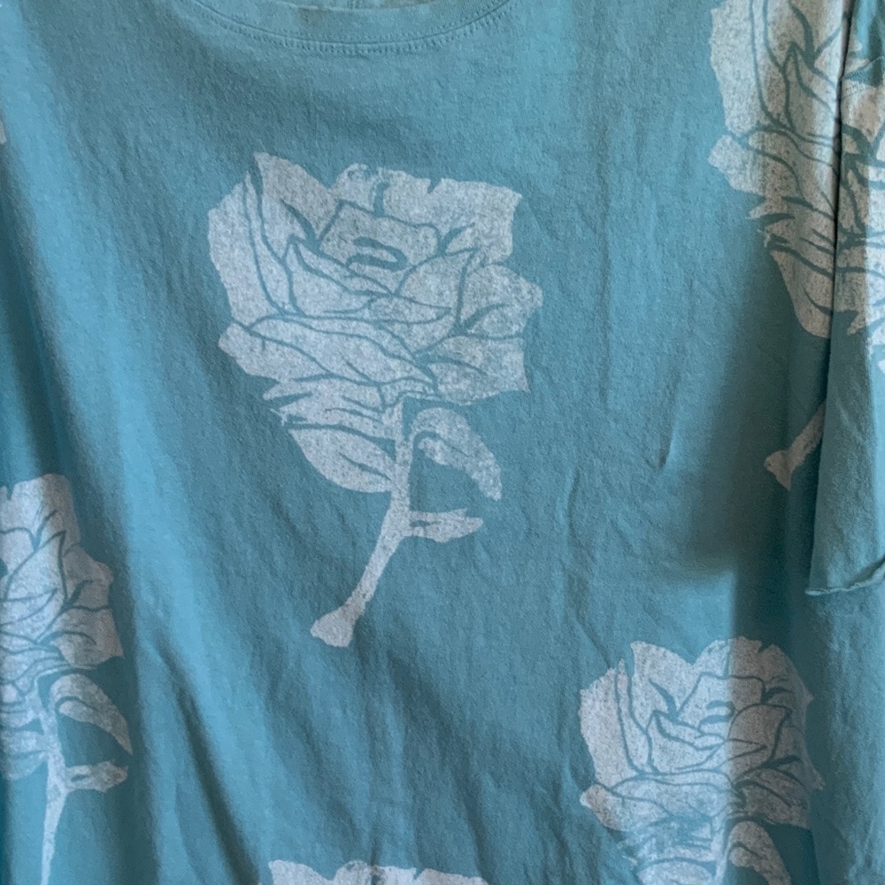We The Free Blue Floral Short Sleeve Tee Tag Still On Size Medium - Picture 4 of 12